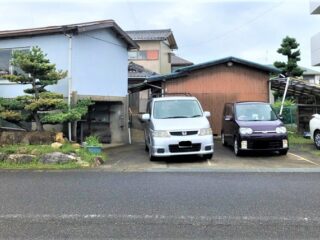Thumbnail of http://額田郡幸田町のお客様の亜鉛メッキ鋼板ぶき平屋建て4棟